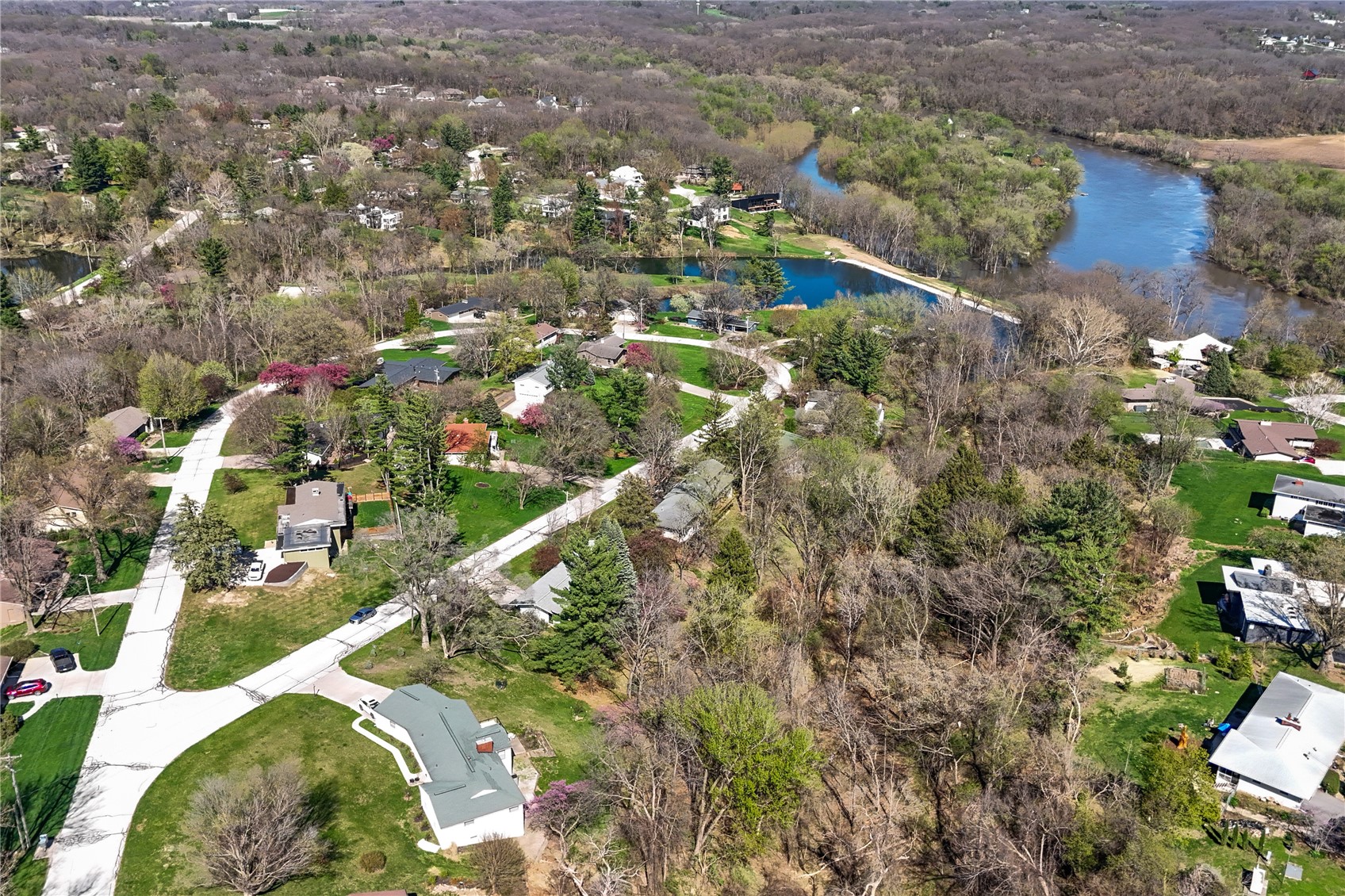 12 Fairview Knoll NE Iowa City IA 52240