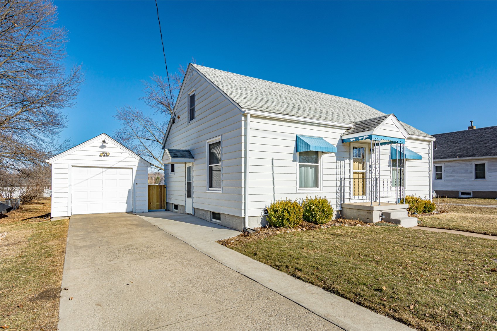 214 Main Street Center Point IA 52213