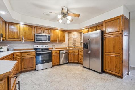 912 E 2nd Street Vinton IA 52349