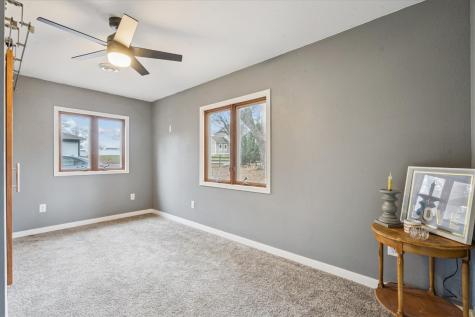 912 E 2nd Street Vinton IA 52349