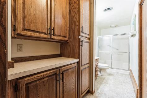 912 E 2nd Street Vinton IA 52349