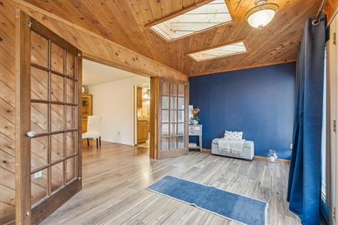 912 E 2nd Street Vinton IA 52349