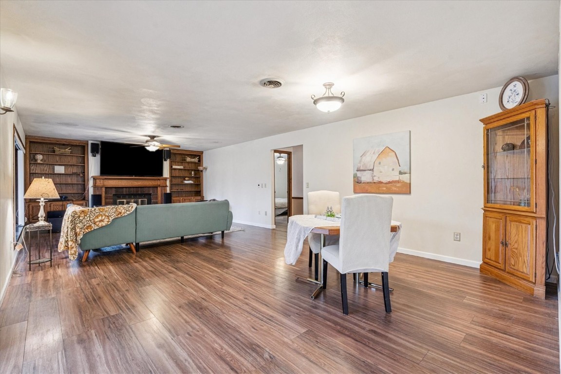 912 E 2nd Street Vinton IA 52349