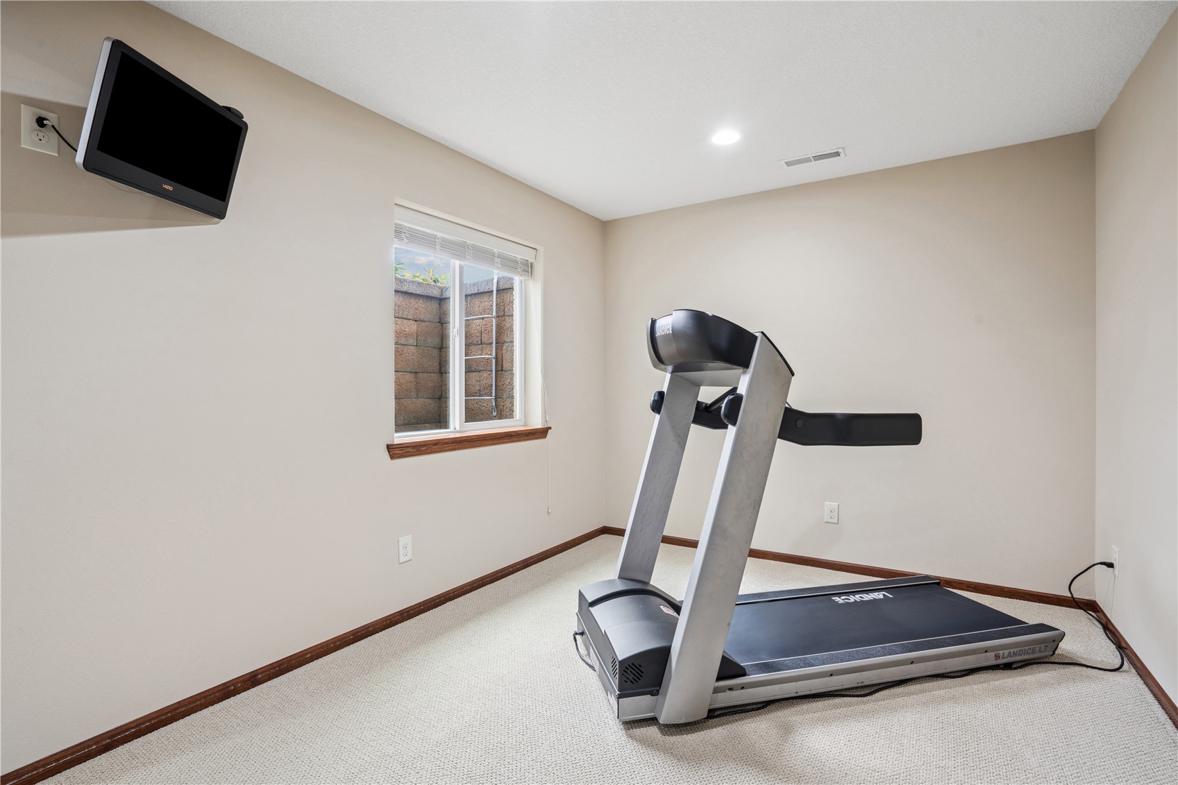 108 Sunflower Drive Fairfax IA 52228