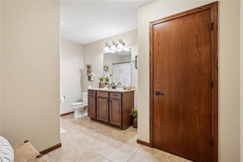 108 Sunflower Drive Fairfax IA 52228