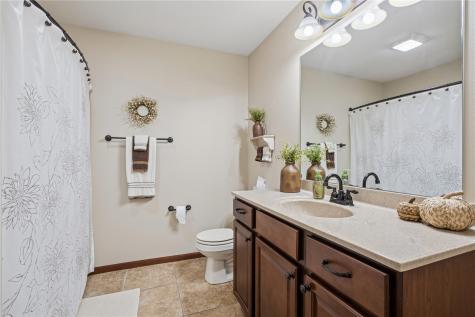108 Sunflower Drive Fairfax IA 52228