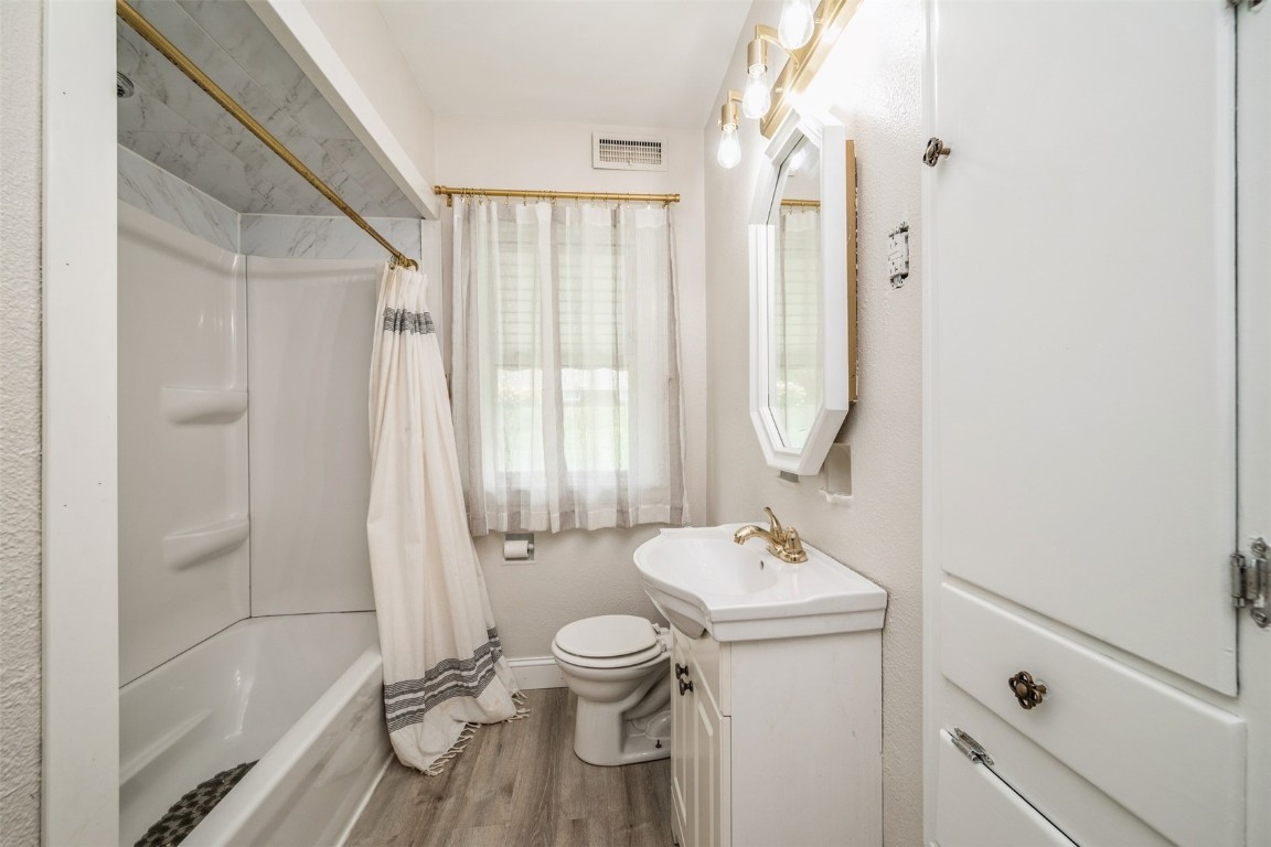 2000 Hamilton Street SW Cedar Rapids IA 52404