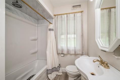 2000 Hamilton Street SW Cedar Rapids IA 52404