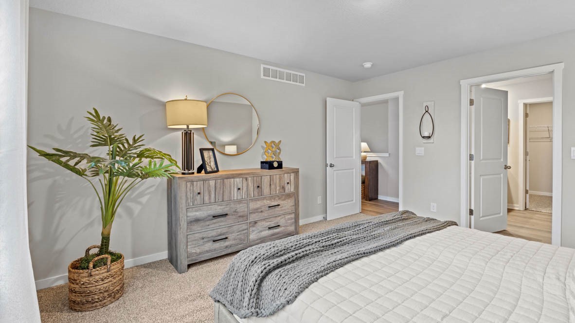 2874 Grassland Court Hiawatha IA 52233