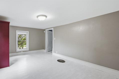 1059 210th Street Nichols IA 52766