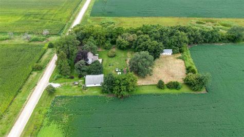 1059 210th Street Nichols IA 52766