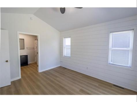 1230 Belmont Parkway NW Cedar Rapids IA 52405