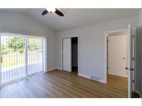 1230 Belmont Parkway NW Cedar Rapids IA 52405