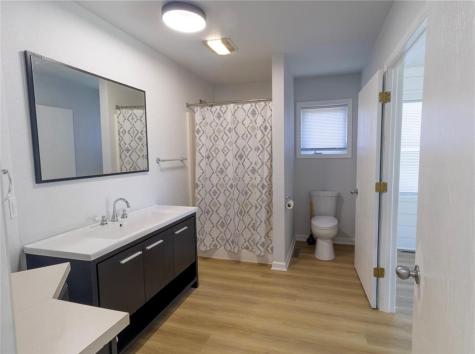 1230 Belmont Parkway NW Cedar Rapids IA 52405