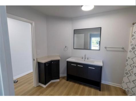 1230 Belmont Parkway NW Cedar Rapids IA 52405