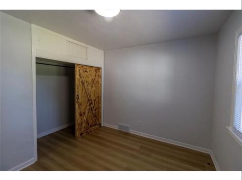 1230 Belmont Parkway NW Cedar Rapids IA 52405