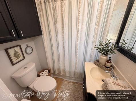 1230 Belmont Parkway NW Cedar Rapids IA 52405