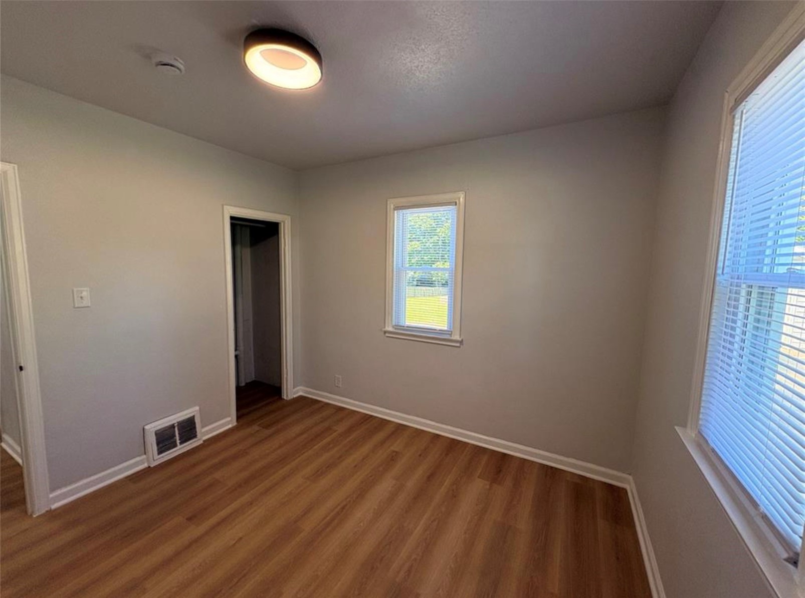 1230 Belmont Parkway NW Cedar Rapids IA 52405