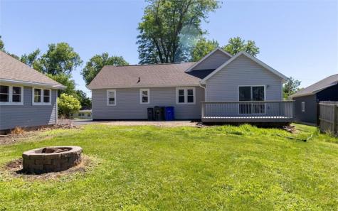1230 Belmont Parkway NW Cedar Rapids IA 52405