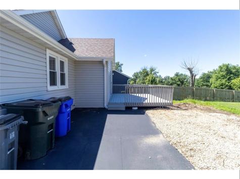 1230 Belmont Parkway NW Cedar Rapids IA 52405
