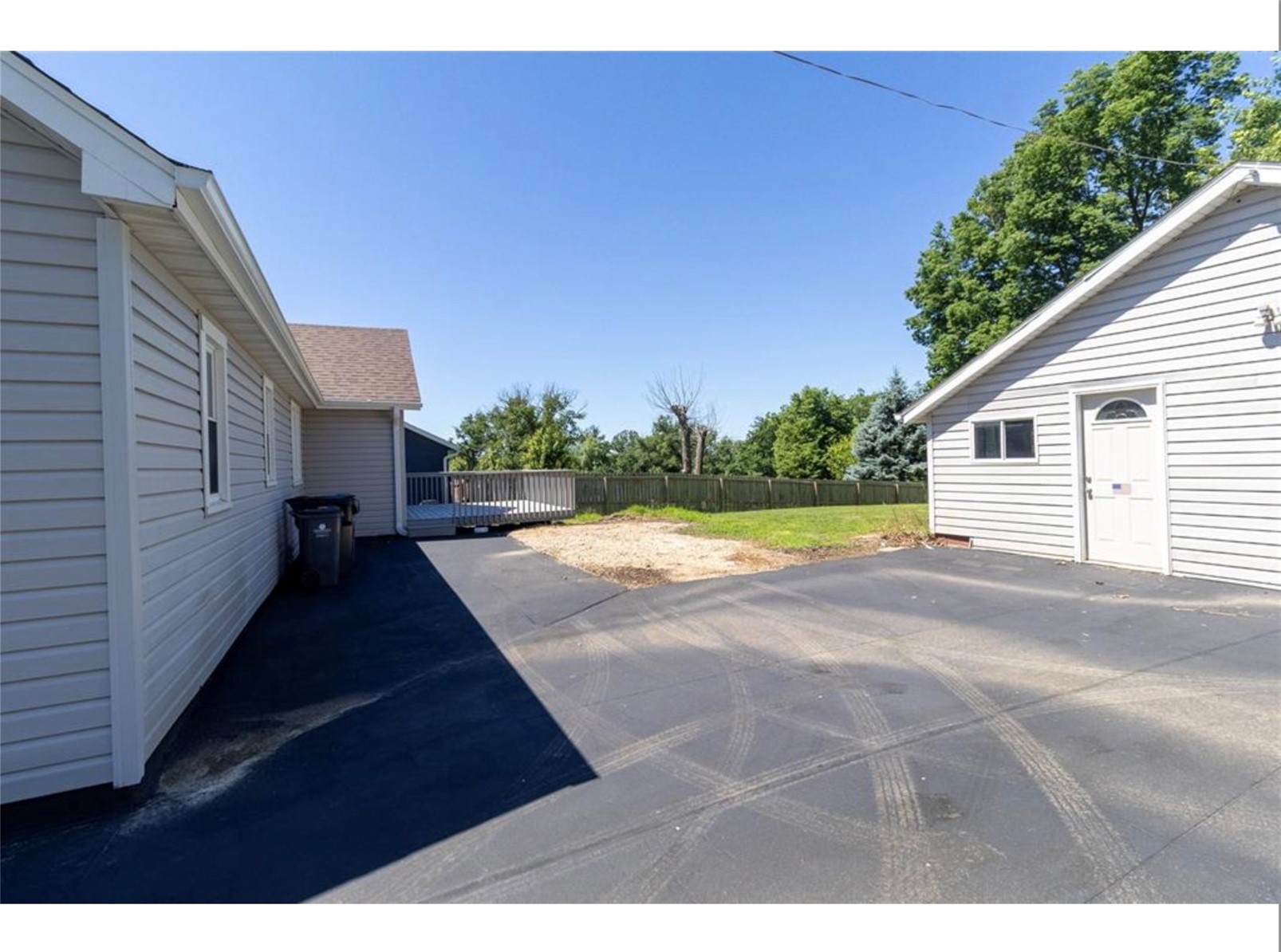 1230 Belmont Parkway NW Cedar Rapids IA 52405