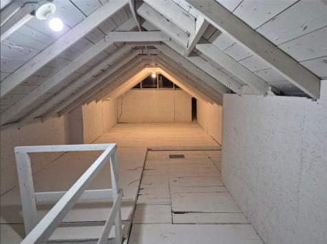 1230 Belmont Parkway NW Cedar Rapids IA 52405
