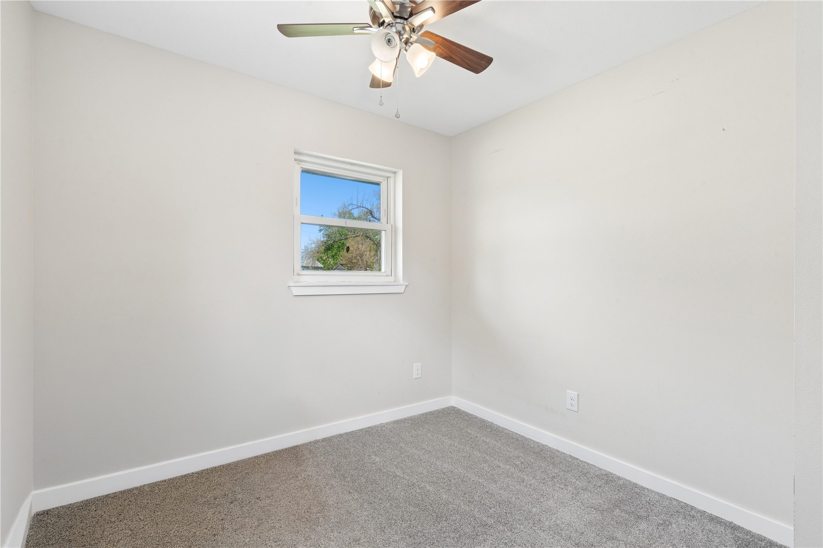 4432 Sherman Street NE Cedar Rapids IA 52402