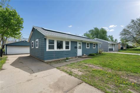 4432 Sherman Street NE Cedar Rapids IA 52402