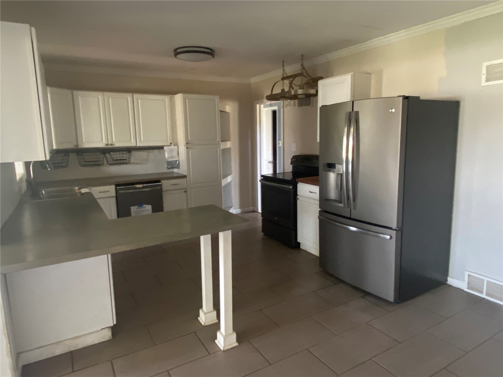 1074 27th Street NE Cedar Rapids IA 52402