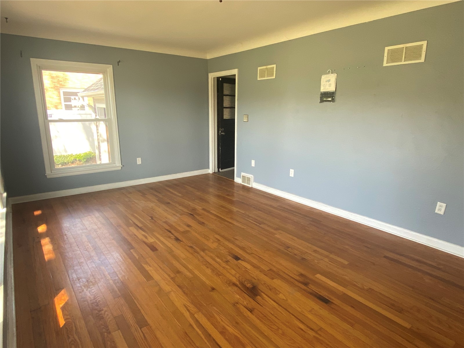 1074 27th Street NE Cedar Rapids IA 52402