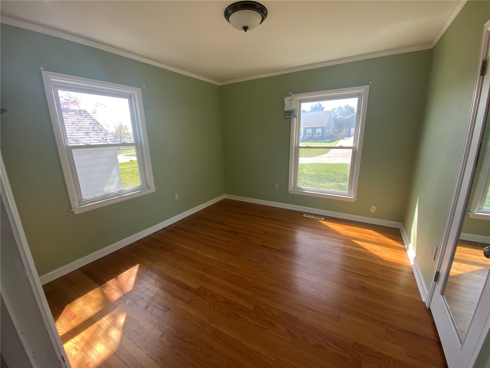 1074 27th Street NE Cedar Rapids IA 52402
