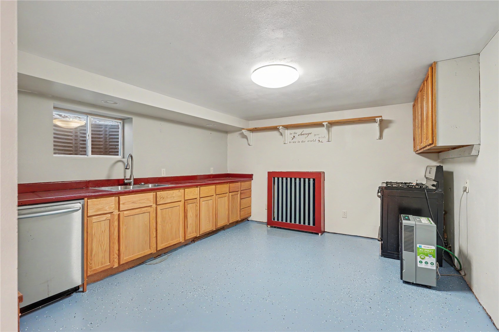 703 E State Street Williamsburg IA 52361