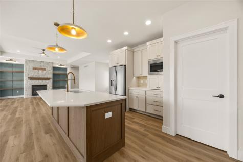980 17th Avenue SW Mt Vernon IA 52314