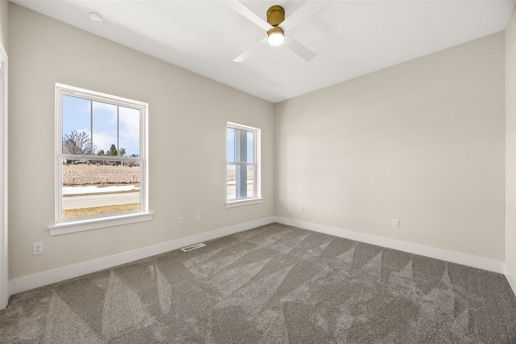 980 17th Avenue SW Mt Vernon IA 52314