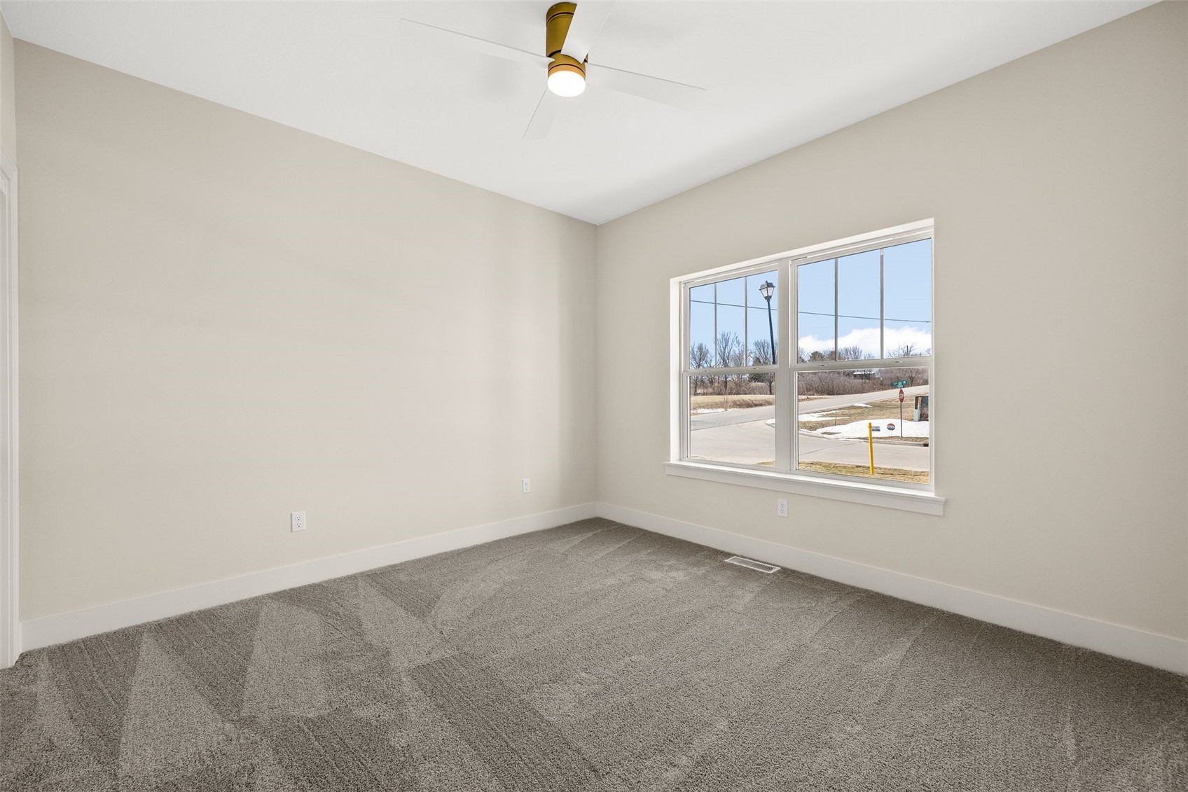 980 17th Avenue SW Mt Vernon IA 52314