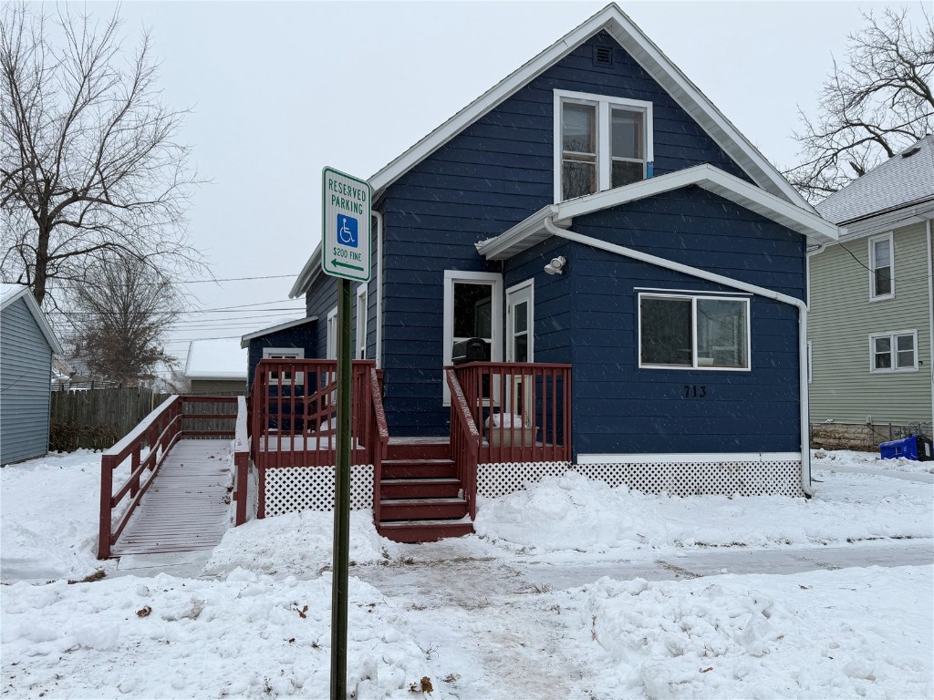 713 7th Avenue SW Cedar Rapids IA 52404