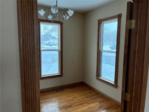 713 7th Avenue SW Cedar Rapids IA 52404
