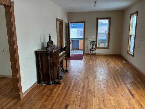 713 7th Avenue SW Cedar Rapids IA 52404