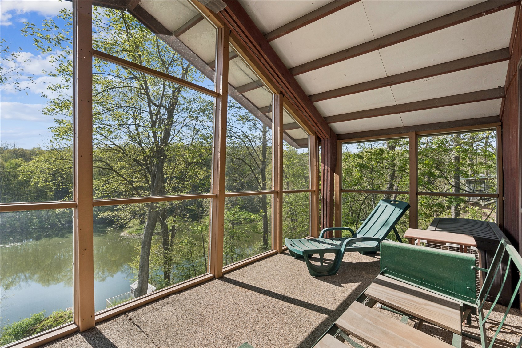 22107 Spruce Street IA 52303