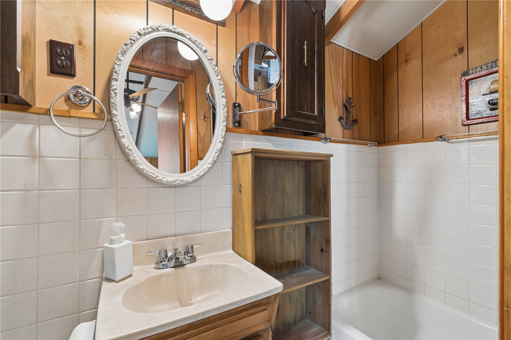 22107 Spruce Street IA 52303