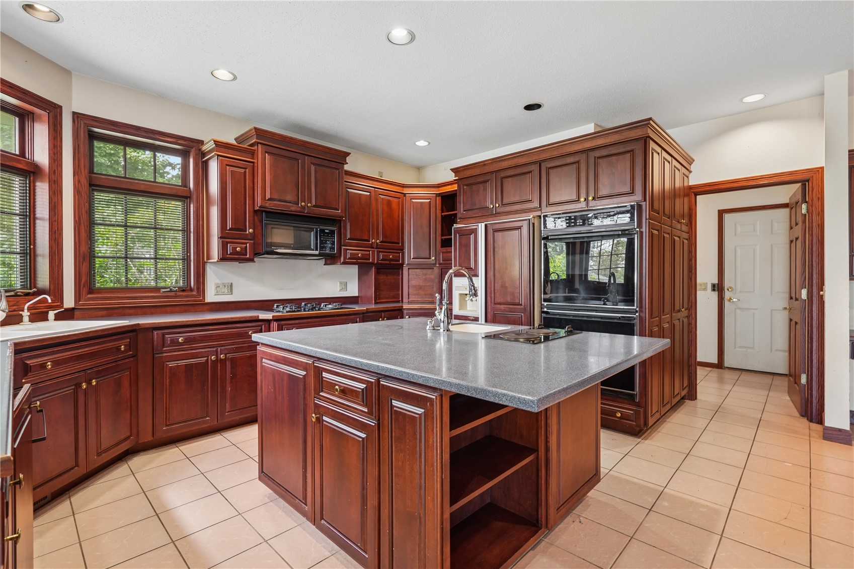 704 18th Street W Vinton IA 52349