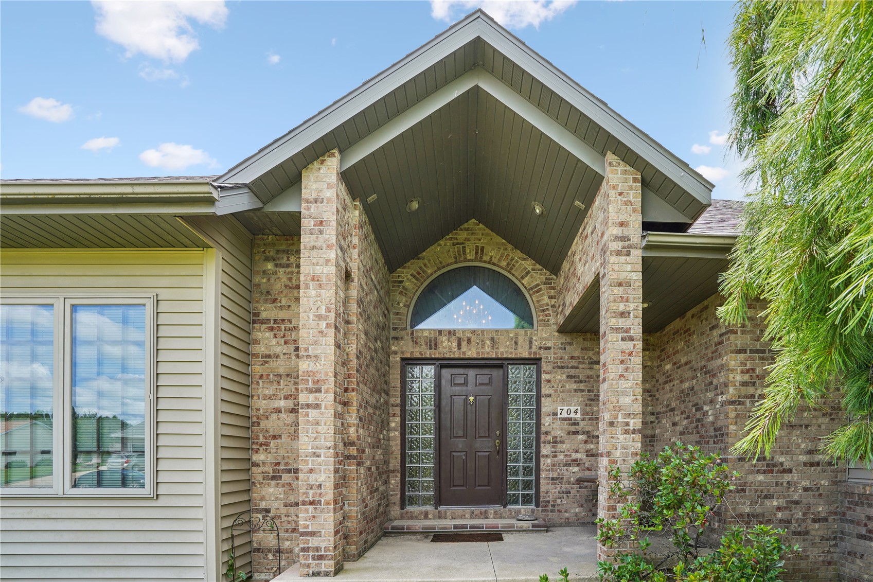 704 18th Street W Vinton IA 52349
