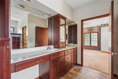 704 18th Street W Vinton IA 52349