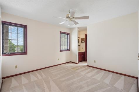 704 18th Street W Vinton IA 52349