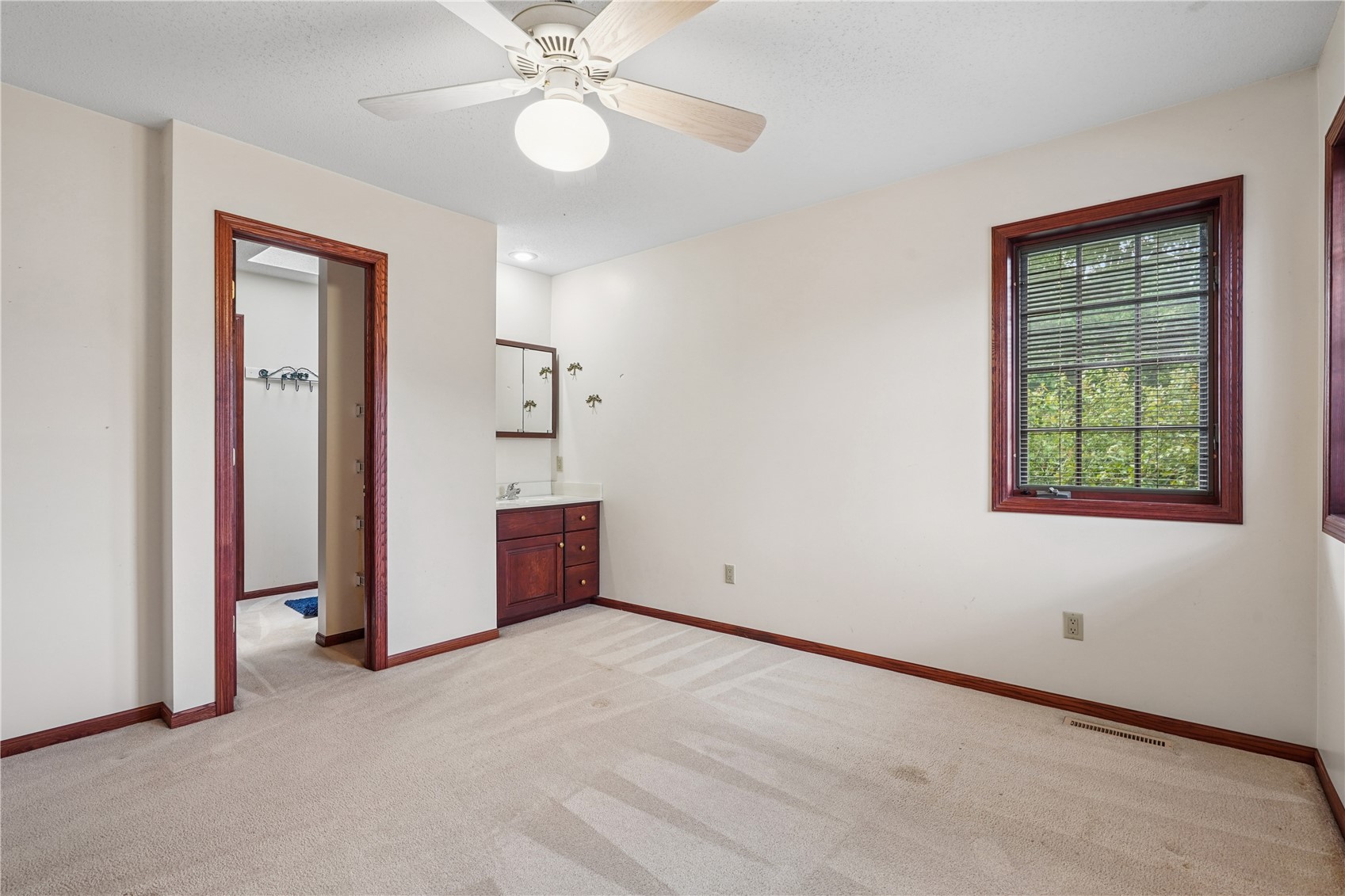 704 18th Street W Vinton IA 52349