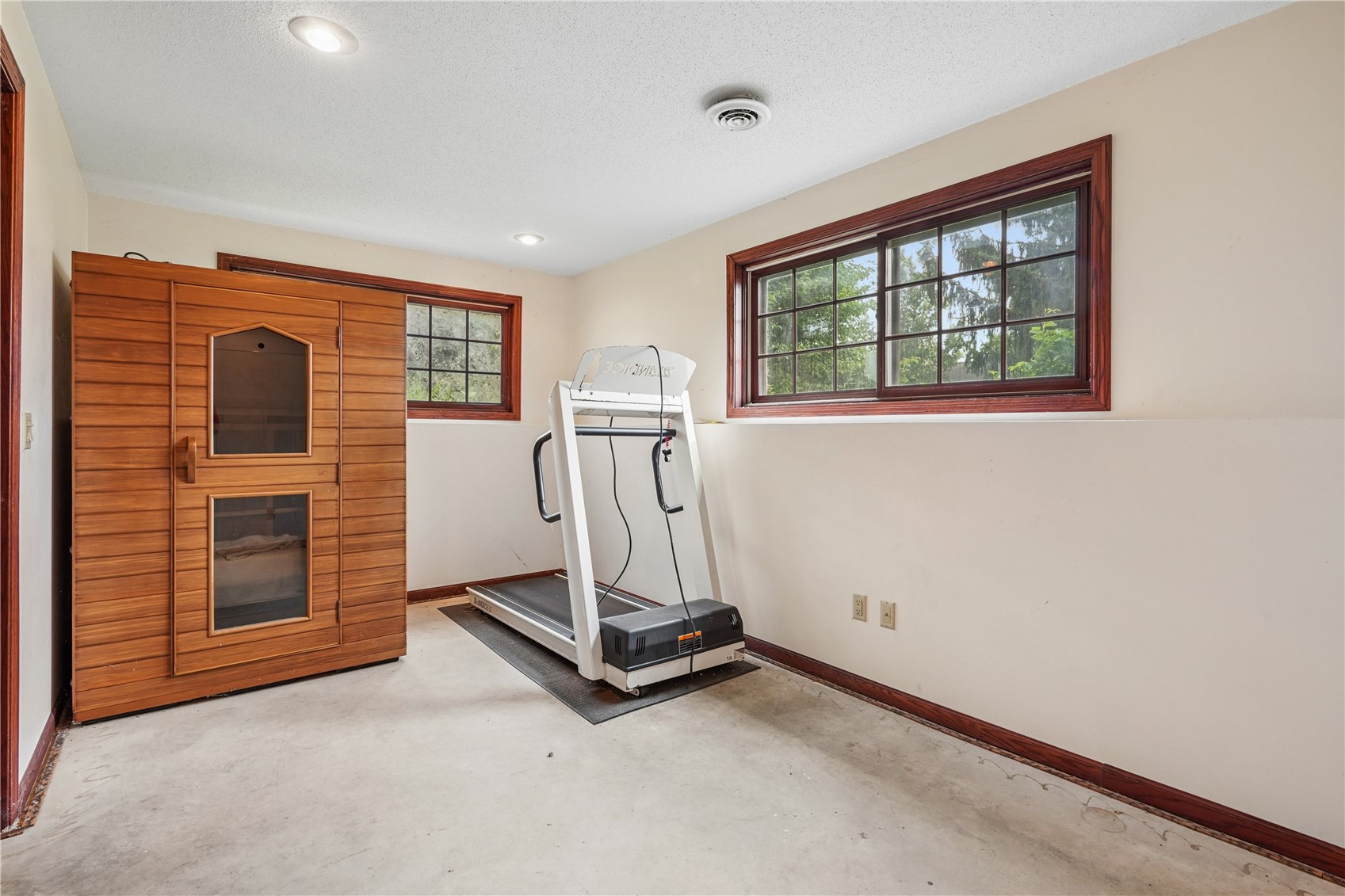 704 18th Street W Vinton IA 52349
