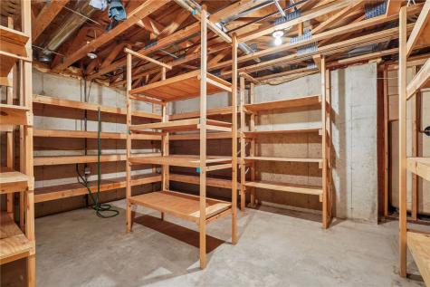 704 18th Street W Vinton IA 52349