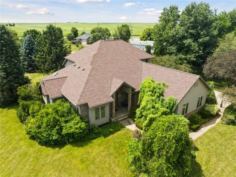 704 18th Street W Vinton IA 52349