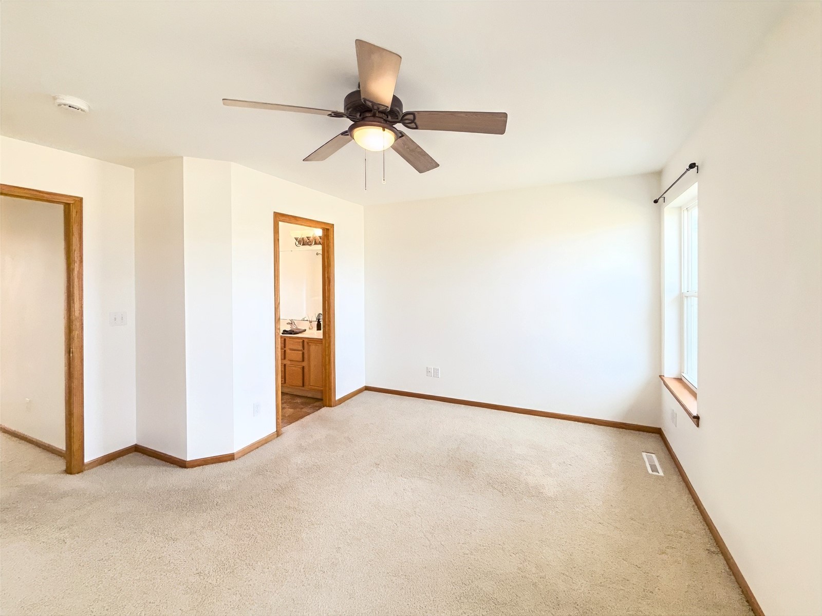 1490 Fawn Drive North Liberty IA 52317