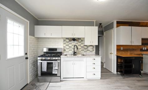 4712 F Avenue NE Cedar Rapids IA 52402